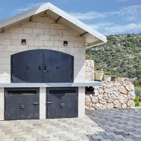 With Parking Space Stupin Celine, - 19462 Apartment *