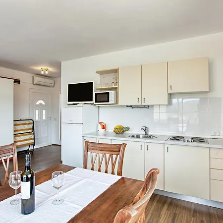 With Parking Space Stupin Celine, - 19462