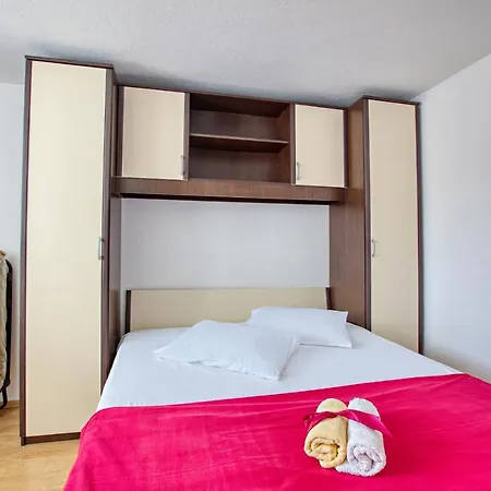 Apartment With Parking Space Stupin Celine, - 19462 Rogoznica (Sibenik-Knin)