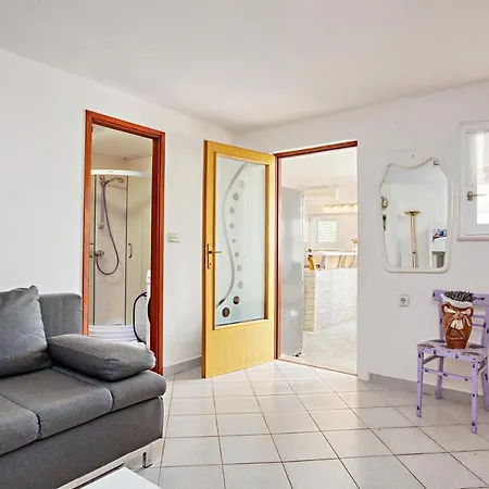 With Parking Space Stupin Celine, - 19462 Apartment *