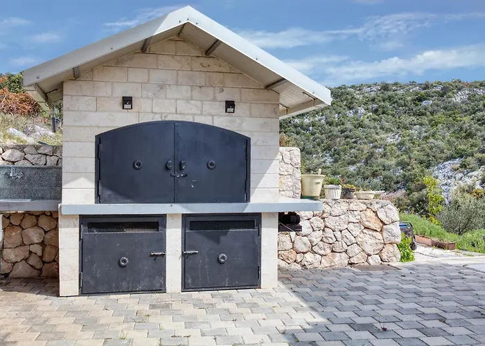 With Parking Space Stupin Celine, - 19462 Appartement *