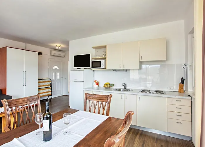 With Parking Space Stupin Celine, - 19462