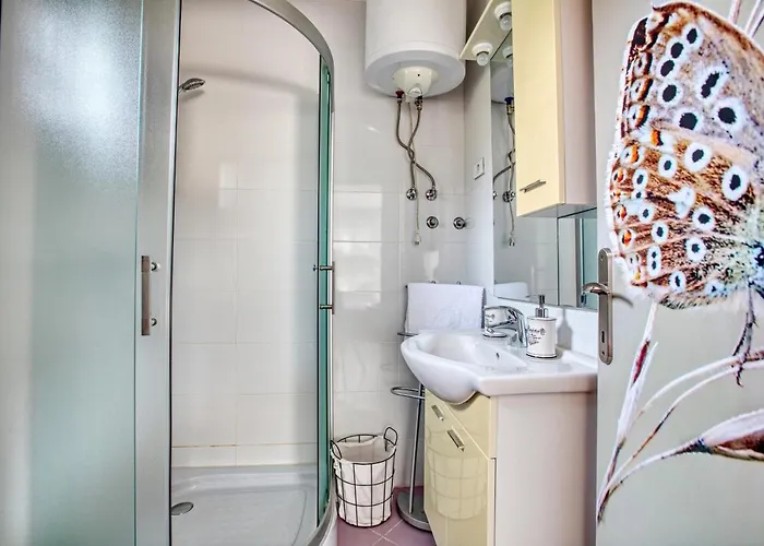 With Parking Space Stupin Celine, - 19462 Appartement *